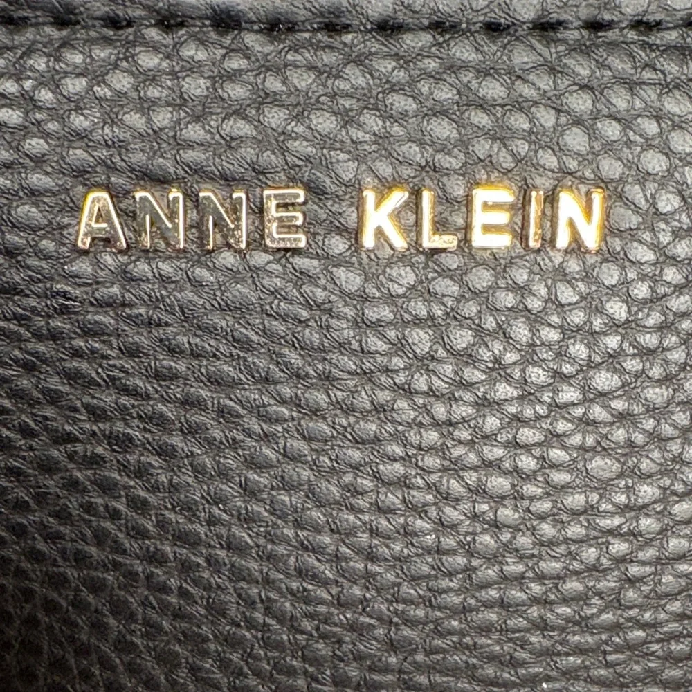 Anne Klein Black Zip Around Wallet - Picture 2 of 12